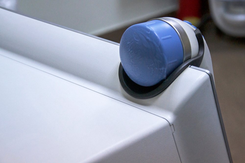 Emitter device used in ESWT (Extracorporeal Shock Wave Therapy)